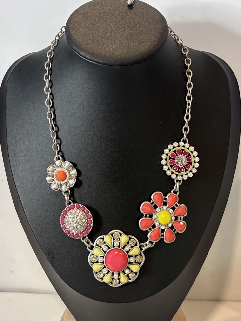 Lia Sophia Enamel Flowers Silver Tone Statement Necklace choker adjustable